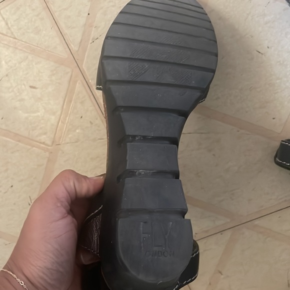 Fly London Sandals, size 40 - Picture 3 of 4